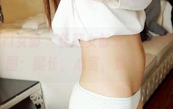 3Agirl女郎 – 长腿女郎艾海欣的写真套图：腿长，心宽，烦恼少！