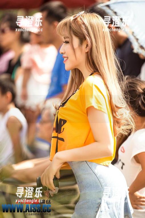 AISS爱丝(钻石版) - 欲罢不能的松果儿花嫁写真，壁纸都要俯首称臣了。
