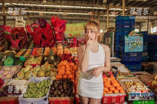 AISS爱丝(钻石版) - 莫名其妙，陈雅漫的在线图片好像有点剧情。