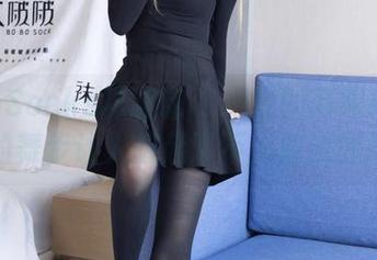 BoBoSocks袜啵啵 – 小安的高跟鞋作品：她的舞步让人想起了不太敢说的愿望。