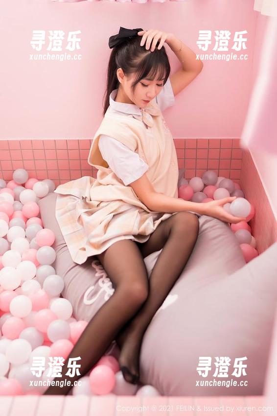Feilin嗲囡囡-施忆佳KITTY Feilin嗲囡囡 - 施忆佳KITTY学姐的写真精选,努力逼格中透着那种必须手动重启的烂漫氛围。