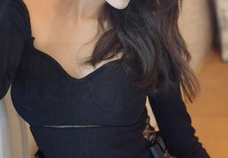 HuaYang花漾 – 小海臀Rena：在高清世界中展现女王之美，灵魂都要被征服？