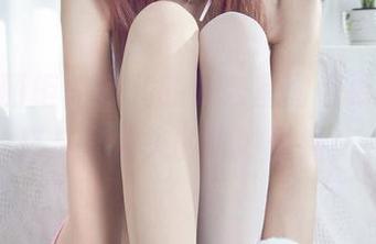 Ligui丽柜 – 敏儿的办公室图包更新，穿搭与文件夹的微妙碰撞！