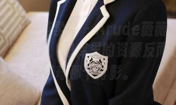 MFStar模范学院 – Arude薇薇皮衣大揭秘？别逗了，图库里的资源反而让我更好奇那个背影。