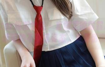 MFStar模范学院 – 套图里的露露Andrea：透明的不止是姿态，更是情意啊。
