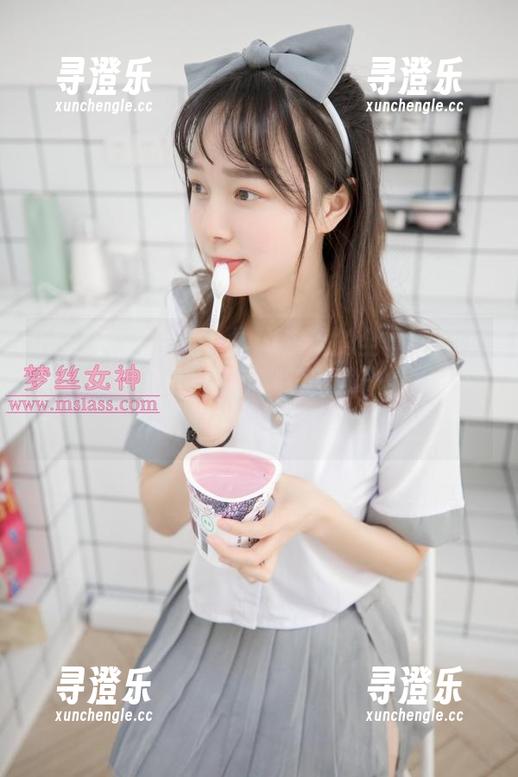 MSLASS梦丝女神 - 芷蕾的全套油光丝袜，这绝对是一种新潮流？我先晃晃脑袋，想象一下。
