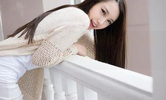 MiStar魅妍社 – 裤里丝必杀技！绯月樱-Cherry的写真解锁新的视觉体验