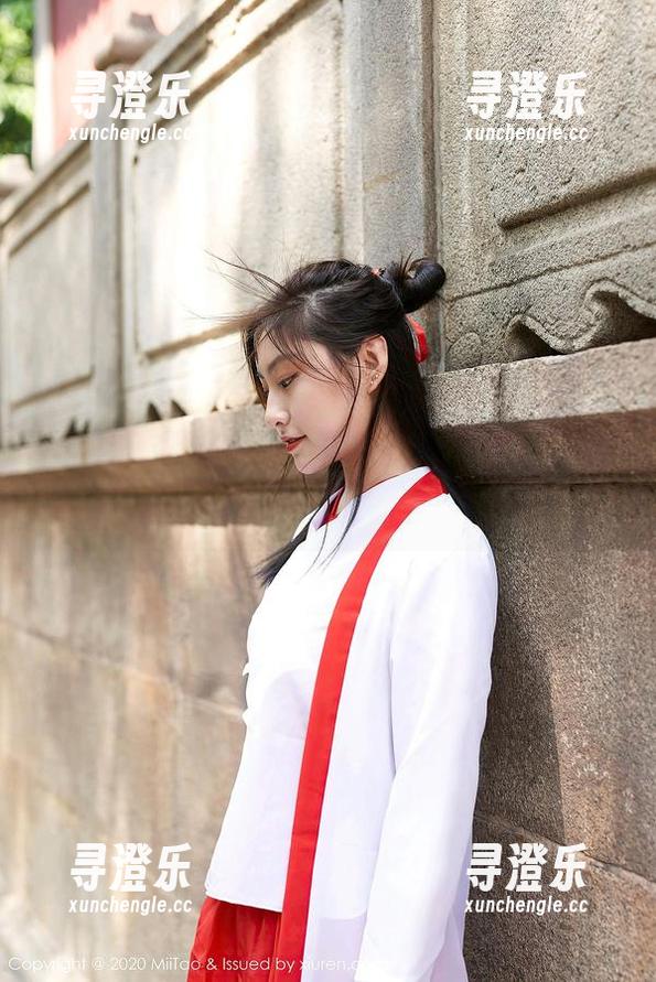MiiTao蜜桃社-木奈奈 MiiTao蜜桃社 - 木奈奈的私拍合集:这学姐的美丽不止于表面