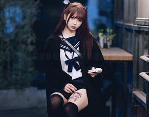 别小看！Tina很妖孽呀的最新吧台喵女cos挑战你的审美