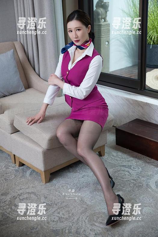 TouTiao头条女神-迪爱儿 TouTiao头条女神 - 迪爱儿在短裤上的一些“尝试”,说实话,挺迷人的。
