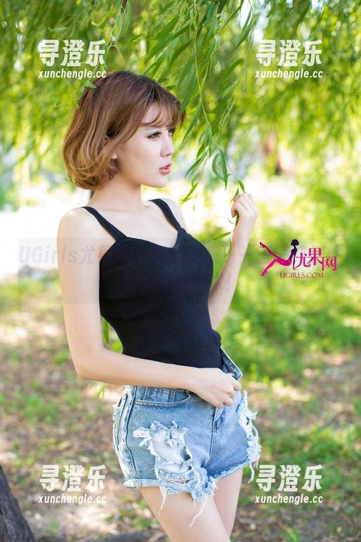 UGirls尤果网-王语纯 UGirls尤果网 - 网袜图集——王语纯把性感穿得像艺术!