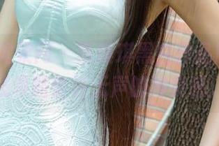 UGirls尤果网 – 萌琪琪黑白作品解读，在线领略些许无声的冲突感。