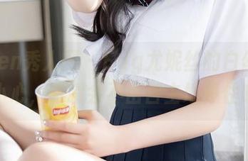 Xiuren秀人网 – Egg尤妮丝的白丝大作，小心，眼睛会不由自主地停住哦！
