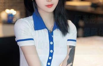 Xiuren秀人网 – 荷叶傍，阳光密室，养乐多Doll的夏日，高清照片总想藏住叮咚的水声…