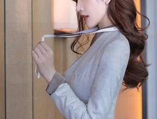 Xiuren秀人网 – 赖在屏幕前不走的理由——菲儿beauty天使在线写真，根本停不下来！