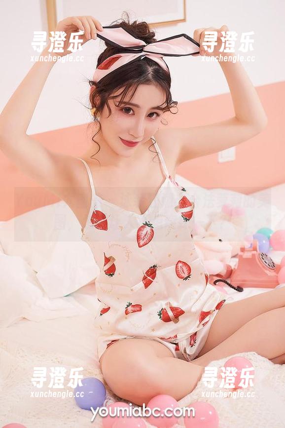 YouMi尤蜜荟-合法萝莉 YouMi尤蜜荟 - 泳装狂潮:合法萝莉的美图,怎能让人不想窥探一下?