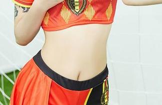 YouMi尤蜜荟 – 套图更新了！温心怡以女警形象亮相，今天你准备好被她‘抓住’了吗？