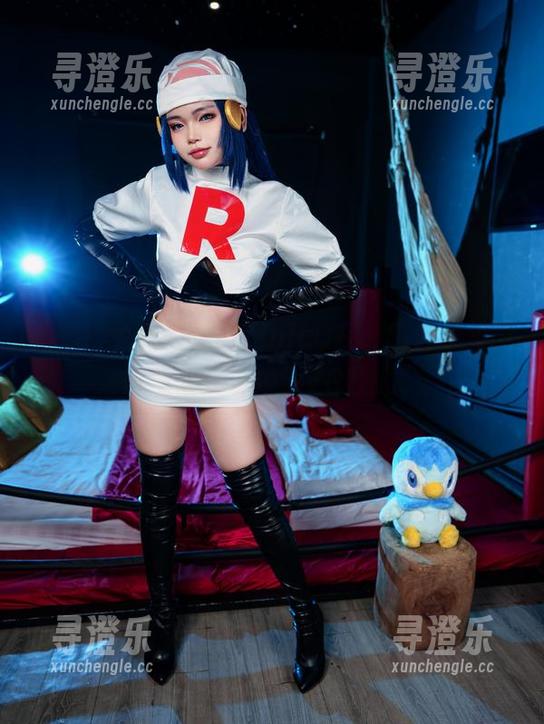 ZinieQ 扎心!免费的写真ZinieQ在刻晴泳装里美得想让人切换到VR模式。