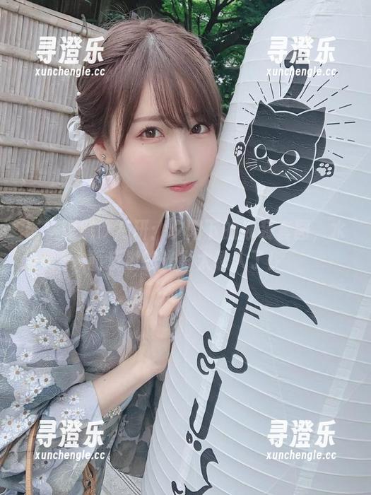 试着理解けん研：夕阳下的泳装套图，水面反射的光影太诱人了！