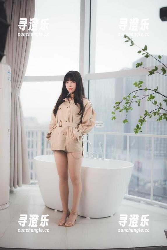 一智智 一智智的这组眼镜写真,边看边想,分享时机终于到来,哈哈。