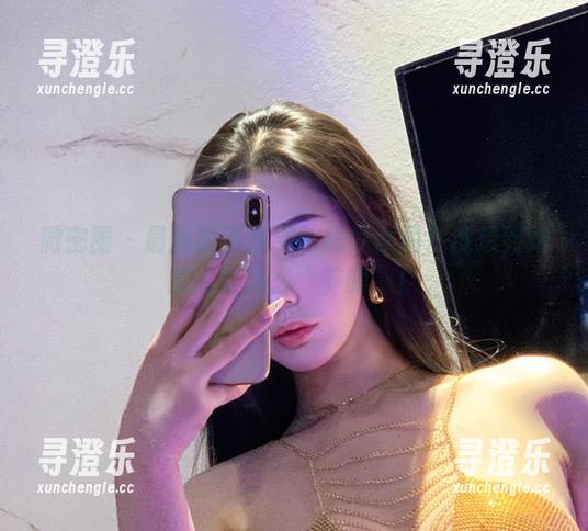 不爱笑的赛琳 微密圈 - 最新的不爱笑的赛琳原图?没想到她的厨艺这么“养眼”!