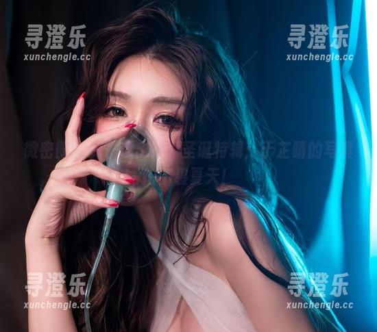 于芷晴 微密圈 - 兔子也疯狂,圣诞特辑:于芷晴的写真拍不畏夏天!
