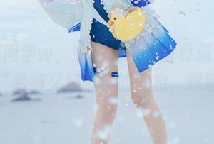 六二二同学w，嫩嫩的少女写真精选，有种“矜持又好奇”的气息，嘿嘿。