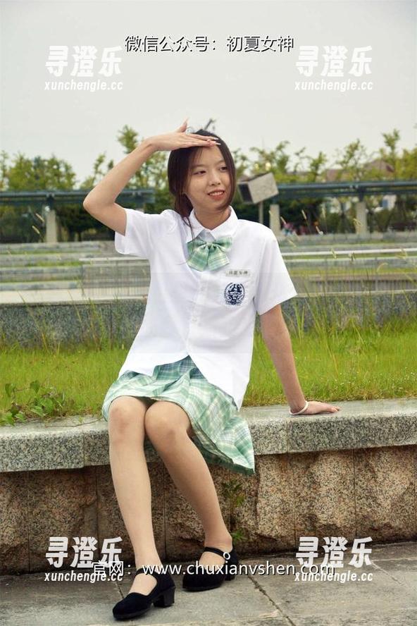初夏女神-依依 初夏女神 - 图包里的奶牛,依依用她独特的视角让我重新定义了可爱。