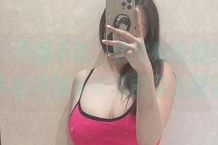 微密圈 – 不得不说，奶宝妹纸的美图，随车小秘书的身影总能引人瞩目。