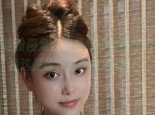 微密圈 – 这份图集合集是奶雯的墨绿内裤，别问我这是啥，总之有趣就好！