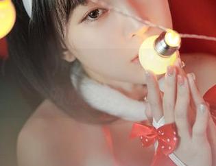 姜仁卿(강인경)的校服合集，貌似能唤醒我内心的小幽默。