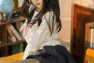 安食Ajiki的礼服合集：光芒万丈的布料大袍子，似乎在和我打招呼