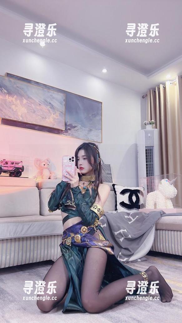 小小奶瓶儿 看!小小奶瓶儿怎么变成了传说中的加长版人鱼,高清图片值得收藏!