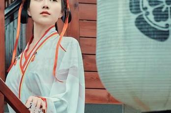 年年Nnian沉迷黑神话四妹，她的图包更新，该打个无奈的哈欠了吗？