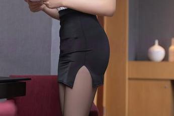 想不想看？抖娘利世和她的棉袜美图快来这边。