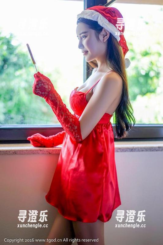 推女神-施忆佳 推女神 - 私拍里的施忆佳,修女装飘逸得让人想多了解下,图片里藏着啥呢?