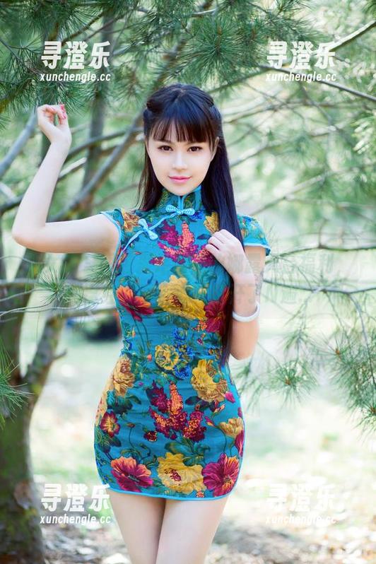 推女郎-娜露 推女郎 - 图包里是满满的娜露天台福利,我已经“不小心”打开了N遍...