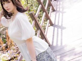 我竟然为星之迟迟的《鸣夏》布莱默顿写真又戳到甜点了…