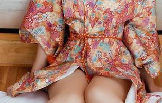 果团网 – 通灵儿的最美护士写真：貌美如花，就问你们心里是否健康！