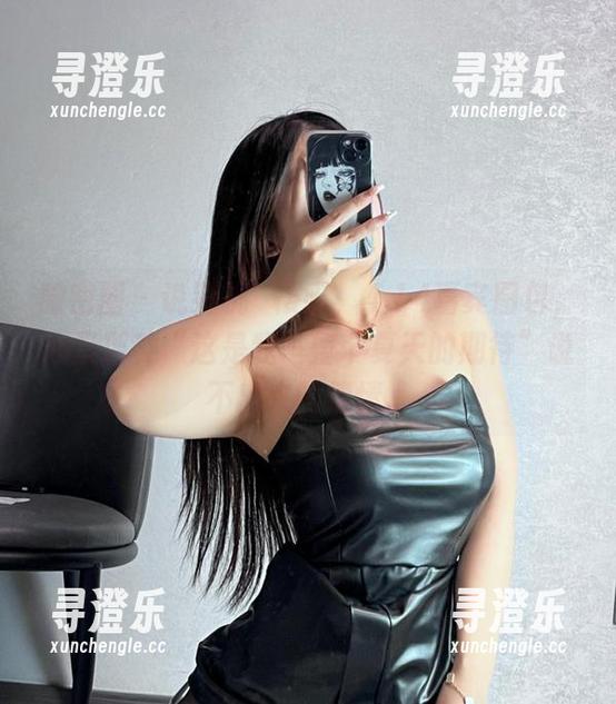 桃沢樱呀 微密圈 - 说到桃沢樱呀,4.14嘉宾图包,心里那种“这是我一整个夏天的期待”说不出来的情愫。