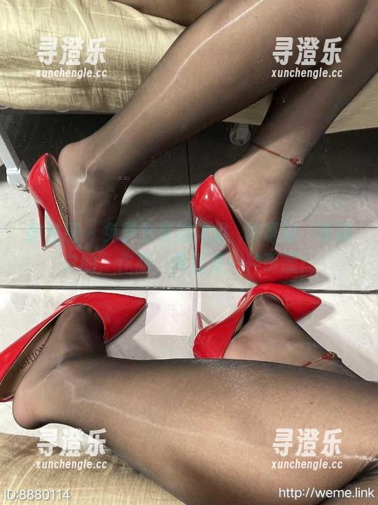 桃沢樱呀 微密圈 - 免费分享这款桃沢樱呀的‘嘎嘎白的’作品,简直是一种诱惑!