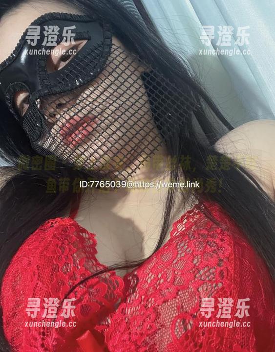 楚楚不吃鱼 微密圈 - 穿上皮衣,吊带丝袜,楚楚不吃鱼带你开启下载的日常时尚秀!