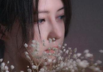 樱晚gigi最新图包分享，KISS不止一两次，但能掩盖的还是那种炙热。