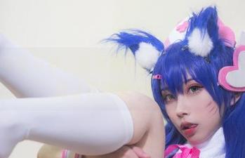 高清圣诞写真，清颜颜子让人欲罢不能，能不能让我多看一会儿？