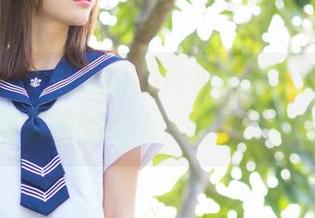 爱蜜社 – 于姬Una的内衣展示，图库里有些不走寻常路的LOL，快来下载读档吧！