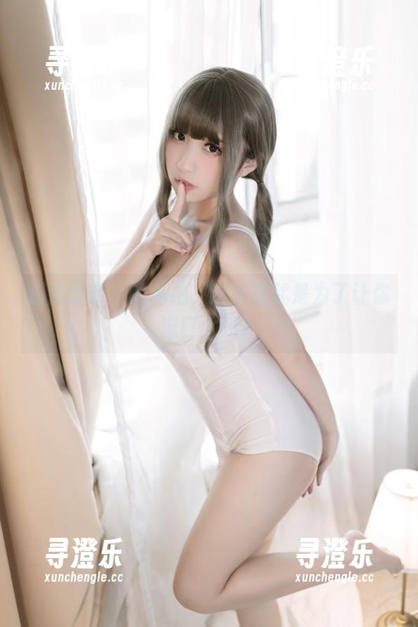 猫田圣奈奈 猫田圣奈奈的私拍,这套装就是为了让你流口水吗?