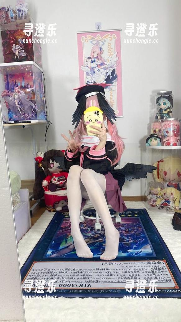 白栎Shirly 有啥好看的?白栎Shirly和她的白衬衫,美图依然是免费,爱不爱随便你