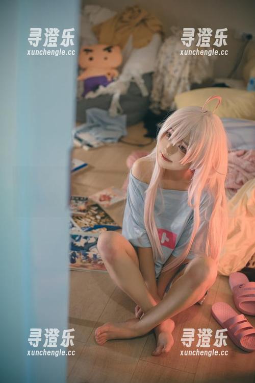 观看神沢永莉的《Suiri圣诞少女》，一张比一张来得更有玩味，真是让人期待。