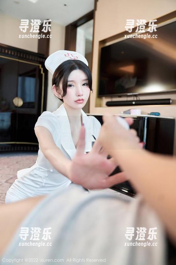 秀人网-李雅柔 秀人网 - 李雅柔教室探险:图包内藏百态,无圣光照亮真相!