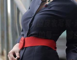 秀人网 – 沐沐baby的皮衣写真-难道衣服真能有灵魂？精选中的每一件都在诉说！